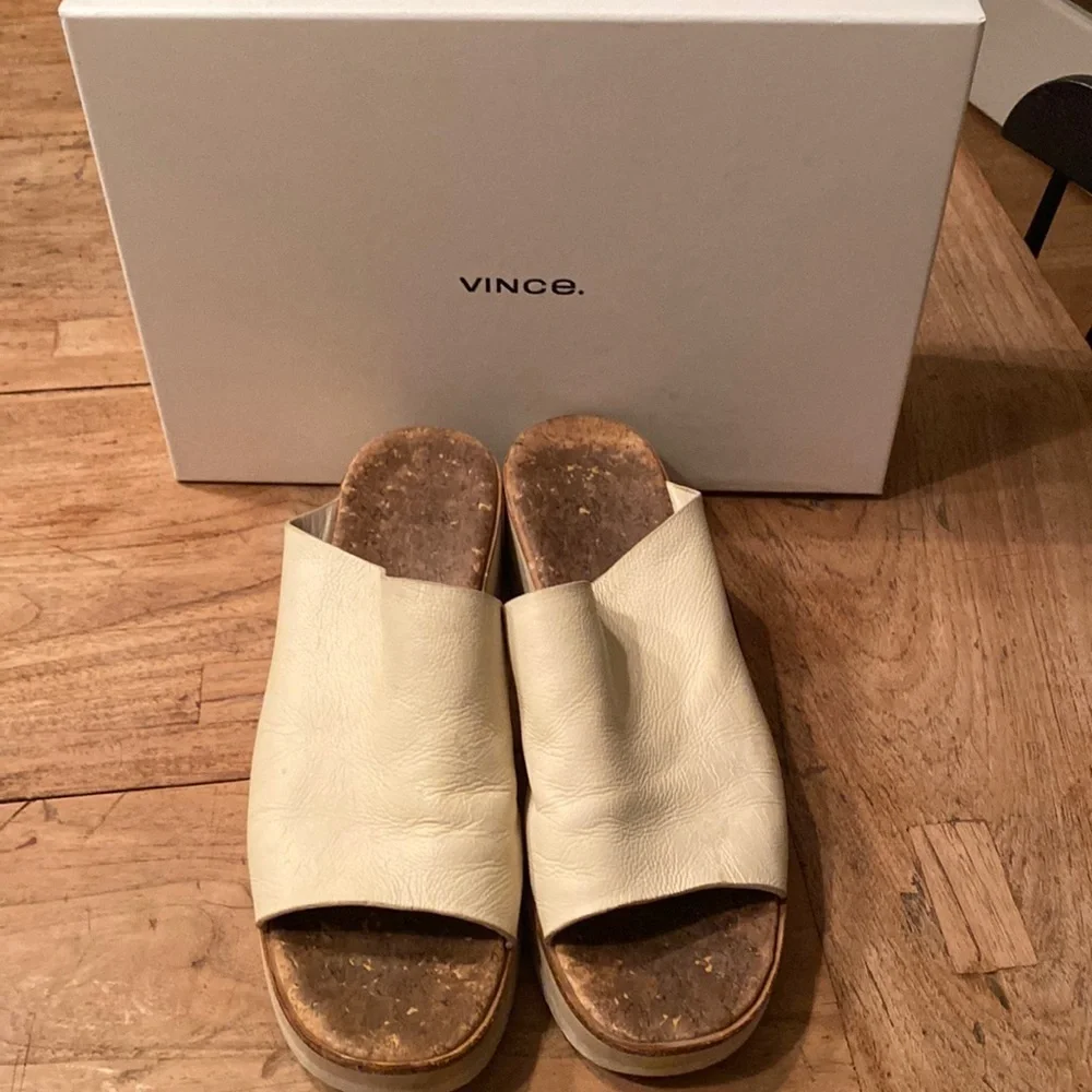 Preloved Vince Sarria Genuine Leather Wedge Mules 9.5 Sandstone Cream with box - Picture 4 of 11